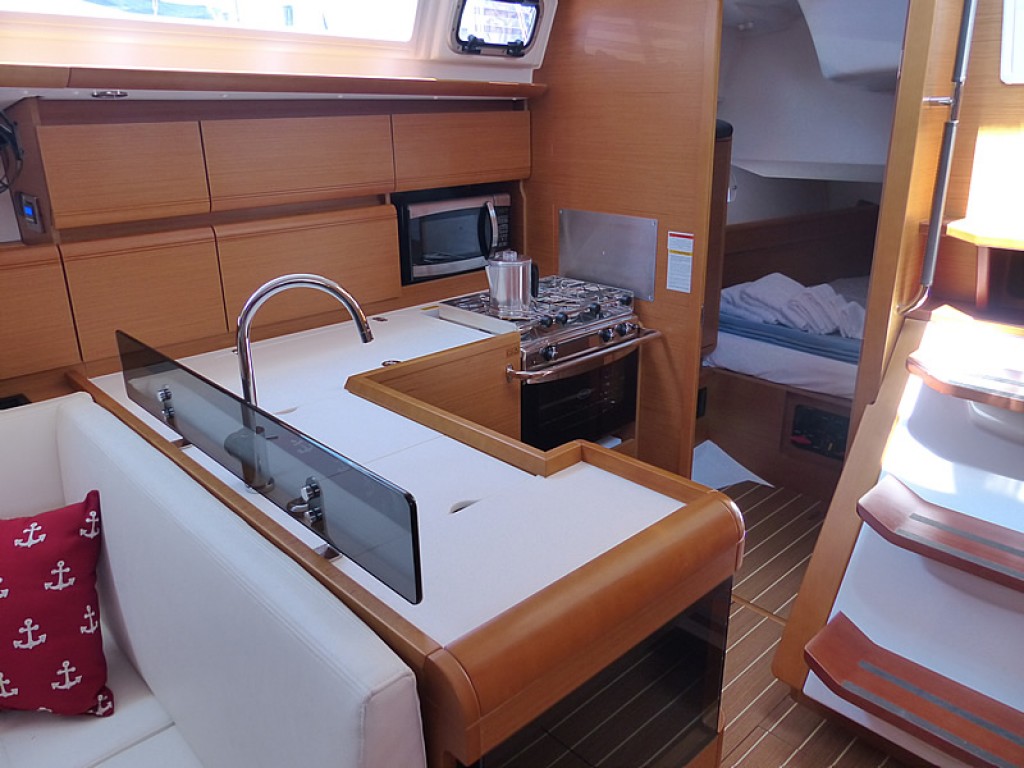 Sun Odyssey 439